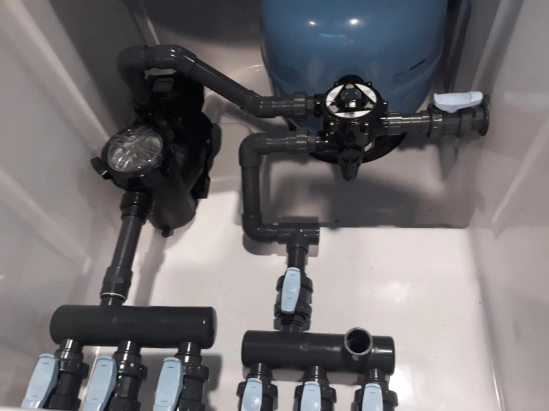 Locale Tecnico Interrato Con Filtro E Pompa Astralpool